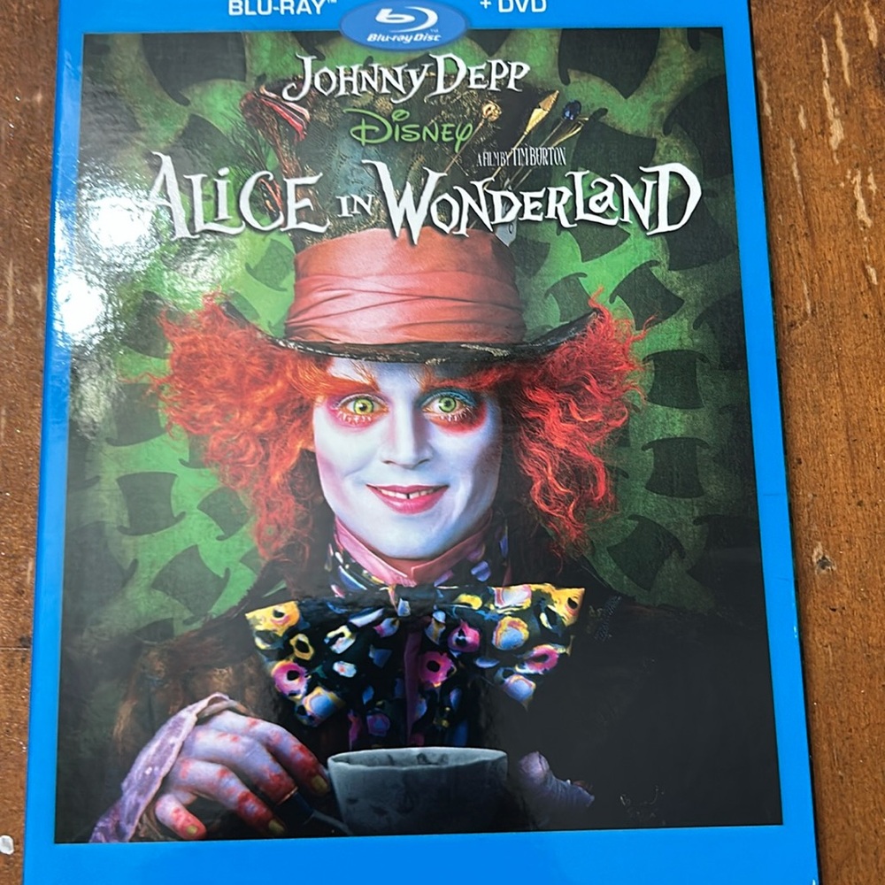 Disney Alice in Wonderland with Johnny Depp Blu-ray and DVD New Unopened